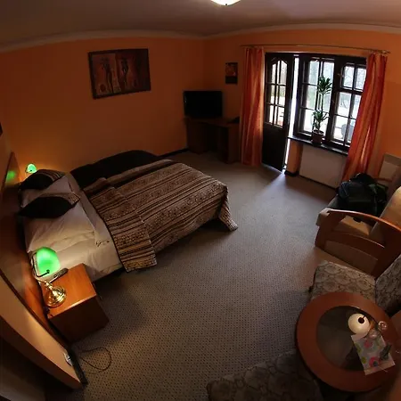 Habitación en casa particular Pensjonat Rezydencja Parkowa